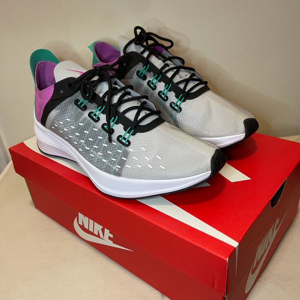 Nike EXP-X14 size 9 wolf grey/viola emerald